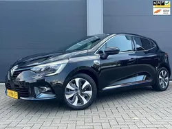 Zwart Gebruikt 2021 Renault Clio V Hatchback | € 13.900 (Eerlijke prijs)