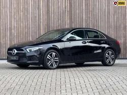 Zwart, metallic lak Gebruikt 2021 Mercedes A250 Advantage Sedan | € 27.900 (Super prijs)
