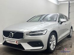 Zilver Gebruikt 2021 Volvo V60 Momentum Stationwagen | € 25.900