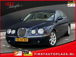 Blauw, metallic lak Gebruikt 2007 Jaguar S-Type S Sedan | € 3.999 (Goede deal)