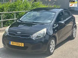 Zwart Gebruikt 2012 Kia Rio Comfort Hatchback | € 4.950 (Eerlijke prijs)