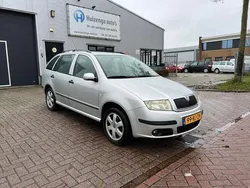 Grijs Gebruikt 2005 Skoda Fabia Elegance Stationwagen | € 855