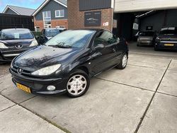Zwart Gebruikt 2005 Peugeot 206 CC Cabriolet | € 1.250 (Eerlijke prijs)