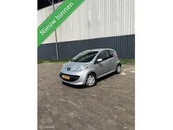 Grijs Gebruikt 2006 Peugeot 107 Hatchback | € 1.395 (Eerlijke prijs)