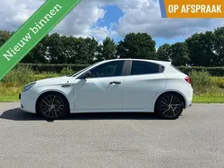 Wit Gebruikt 2010 Alfa Romeo Giulietta Quadrifoglio Verde Hatchback | € 11.950 (Iets duurder)