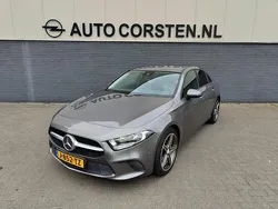 Grijs, metallic lak Gebruikt 2020 Mercedes A180 Sedan | € 17.450 (Super prijs)