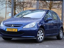 Blauw Gebruikt 2005 Peugeot 307 Premium Hatchback | € 1.095 (Eerlijke prijs)