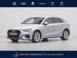 Grijs Gebruikt 2020 Audi A3 Sportback e-tron Sedan | € 24.940 (Eerlijke prijs)