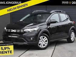 Zwart Gebruikt 2024 Dacia Sandero Expression Hatchback | € 21.749 (Iets duurder)