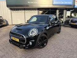 Zwart Gebruikt 2018 Mini Cooper S Hatchback | € 20.950 (Eerlijke prijs)