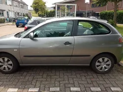 Grijs Gebruikt 2003 Seat Ibiza Stella Hatchback | € 950 (Goede deal)
