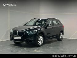 Schwarz uni (donker zwart) Gebruikt 2021 BMW X1 Comfort Edition SUV | € 27.880 (Super prijs)