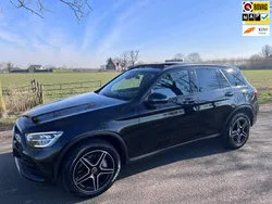Zwart Gebruikt 2021 Mercedes GLC300e Business SUV | € 39.950 (Eerlijke prijs)