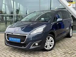 Blauw, metallic lak Gebruikt 2015 Peugeot 5008 Allure MPV | € 8.950 (Eerlijke prijs)