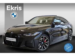 Saphirschwarz metallic (zwart metallic) Gebruikt 2023 BMW i4 Basis Sedan | € 58.900 (Eerlijke prijs)