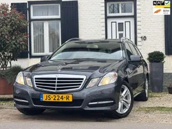 Grijs, metallic lak Gebruikt 2012 Mercedes E220 Avantgarde Stationwagen | € 6.850 (Eerlijke prijs)
