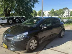 Zwart Gebruikt 2014 Renault Clio IV Expression Hatchback | € 4.800 (Iets duurder)