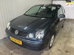 Blauw Gebruikt 2004 VW Polo Hatchback | € 1.750 (Eerlijke prijs)