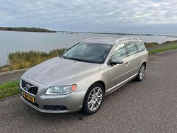 Grijs Gebruikt 2009 Volvo V70 Summum Stationwagen | € 15.450 (Eerlijke prijs)