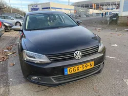 Zwart Gebruikt 2014 VW Jetta Highline Sedan | € 6.500 (Goede deal)