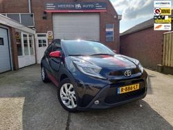Zwart Gebruikt 2022 Toyota Aygo Hatchback | € 17.700 (Eerlijke prijs)