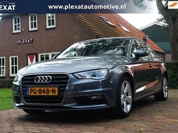 Grijs, metallic lak Gebruikt 2016 Audi A3 Ambiente Sedan | € 16.845 (Eerlijke prijs)