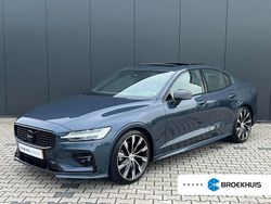Blauw Gebruikt 2023 Volvo S60 Plus Sedan | € 45.935
