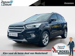 Absolute black (donker zwart) Gebruikt 2017 Ford Kuga Titanium SUV | € 15.440 (Eerlijke prijs)