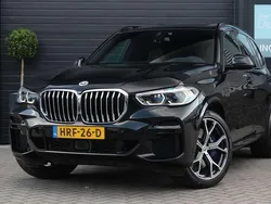 Zwart, metallic lak Gebruikt 2022 BMW X5 M Sport SUV | € 62.995 (Goede deal)