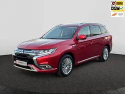 Rood Gebruikt 2019 Mitsubishi Outlander P-HEV Intense+ SUV | € 17.950 (Goede deal)