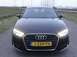 Zwart Gebruikt 2019 Audi A3 Sportback Design Hatchback | € 19.995 (Goede deal)