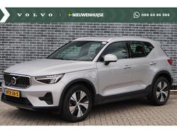 Grijs Gebruikt 2023 Volvo XC40 Core SUV | € 35.899 (Eerlijke prijs)