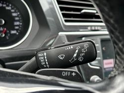 Grijs Gebruikt 2017 VW Tiguan Comfortline SUV | € 15.950 (Iets duurder)