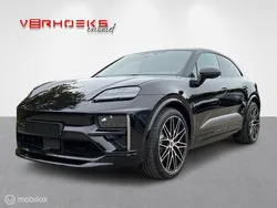 Zwart Nieuw 2024 Porsche Macan Turbo SUV | € 127.450