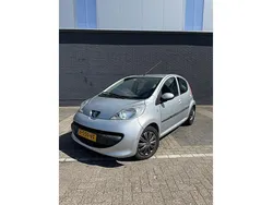 Grijs Gebruikt 2009 Peugeot 107 Hatchback | € 3.499 (Goede deal)