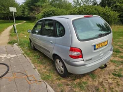 Grijs Gebruikt 2003 Renault Mégane II MPV | € 1.500