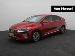 Rood, metallic lak Gebruikt 2021 Hyundai Ioniq Comfort Sedan | € 19.440 (Eerlijke prijs)