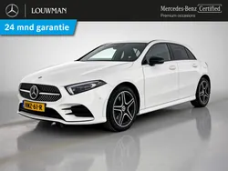 Licht poolwit uni Gebruikt 2021 Mercedes A250 AMG Hatchback | € 30.950 (Eerlijke prijs)