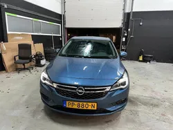 Blauw Gebruikt 2017 Opel Astra Edition Hatchback | € 6.950 (Eerlijke prijs)
