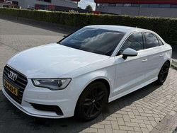 Wit Gebruikt 2015 Audi A3 Attraction Sedan | € 11.000 (Eerlijke prijs)