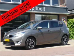 Grijs, metallic lak Gebruikt 2017 Toyota Verso MPV | € 19.975 (Eerlijke prijs)