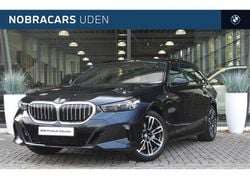 M carbonschwarz (donker zwart metallic) Gebruikt 2025 BMW 520 Shadowline Stationwagen | € 66.850