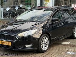 Zwart Gebruikt 2017 Ford Focus Stationwagen | € 9.995 (Eerlijke prijs)