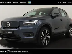 Blauw, metallic lak Gebruikt 2022 Volvo XC40 Pro SUV | € 36.890 (Eerlijke prijs)