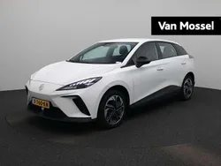 Wit Gebruikt 2023 MG MG4 EV Hatchback | € 19.495 (Eerlijke prijs)