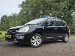 Zwart Gebruikt 2009 Kia Carens MPV | € 2.299 (Eerlijke prijs)