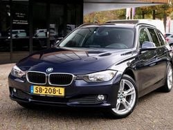 Blauw Gebruikt 2014 BMW 318 Executive Stationwagen | € 6.950 (Goede deal)