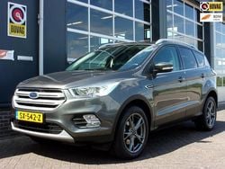 Grijs (metallic) Gebruikt 2018 Ford Kuga Titanium SUV | € 15.835 (Goede deal)