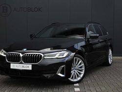 Zwart Gebruikt 2022 BMW 530e Luxury Line Stationwagen | € 37.945 (Goede deal)