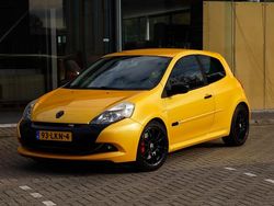 Geel (parellak) Gebruikt 2010 Renault Clio R.S. R.S. Hatchback | € 16.950